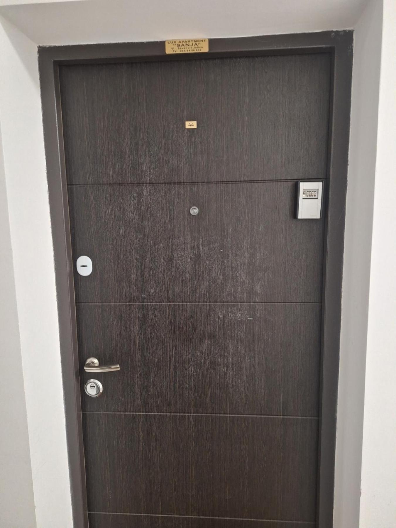 Lux Apartment Sanja 1 Суботица Экстерьер фото