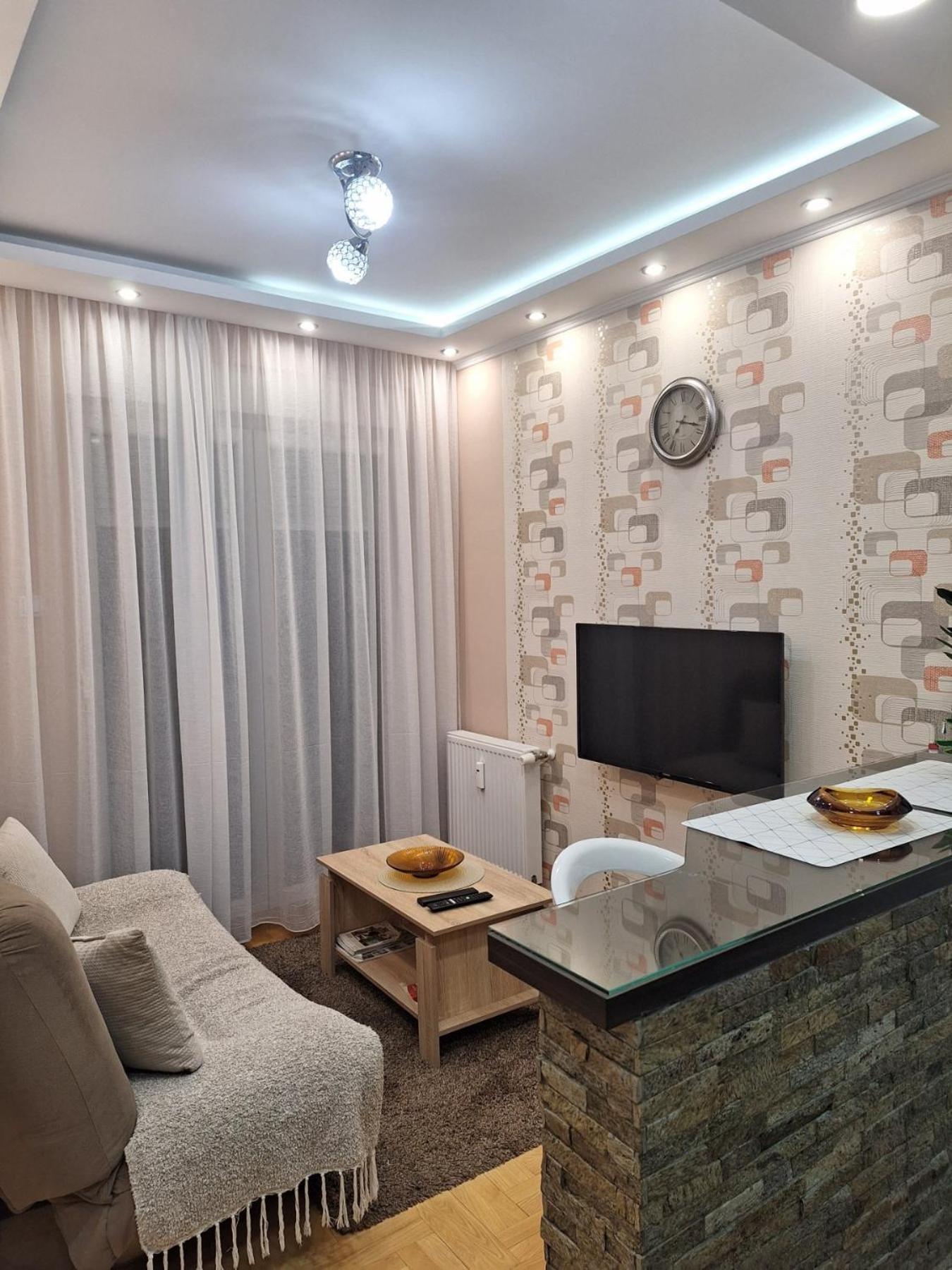 Lux Apartment Sanja 1 Суботица Экстерьер фото