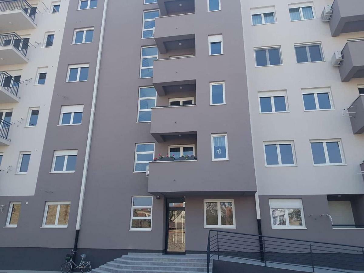 Lux Apartment Sanja 1 Суботица Экстерьер фото