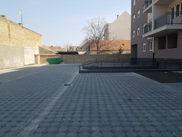 Lux Apartment Sanja 1 Суботица Экстерьер фото