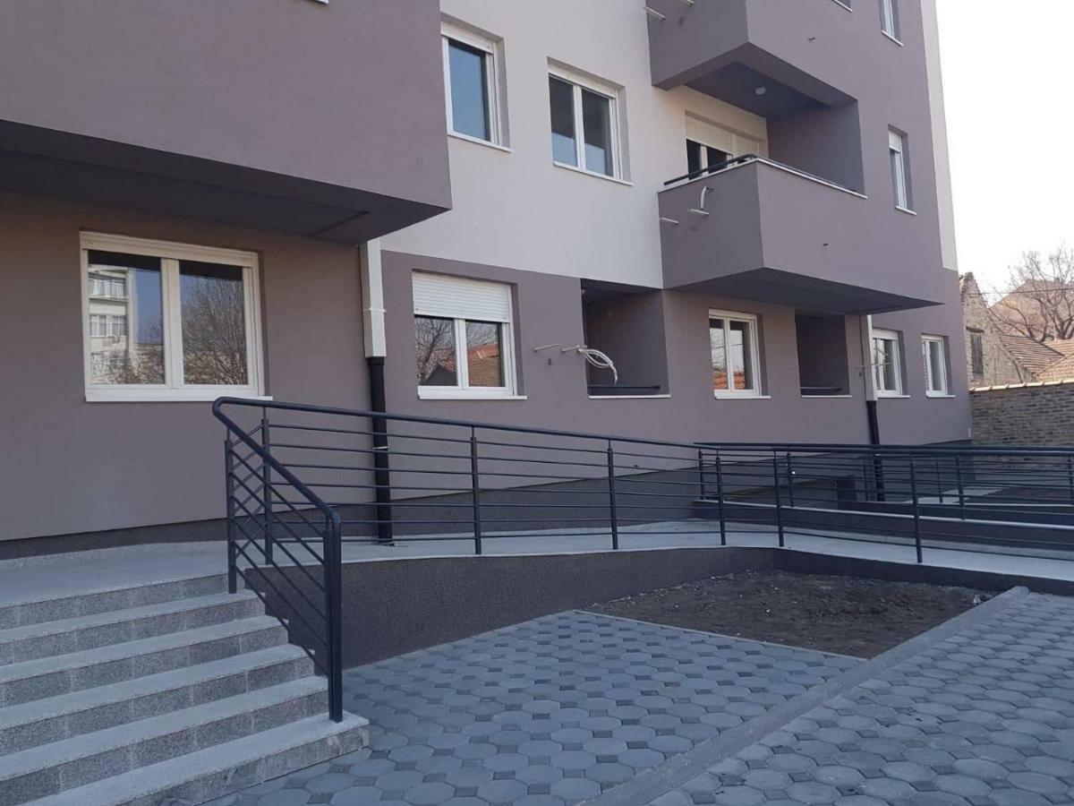 Lux Apartment Sanja 1 Суботица Экстерьер фото